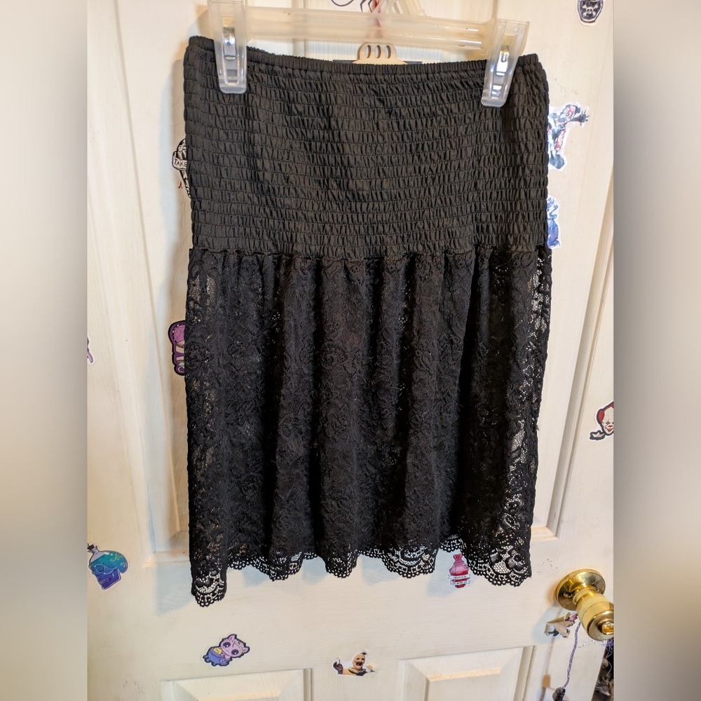 Black Stretchy Tube Top With Lace